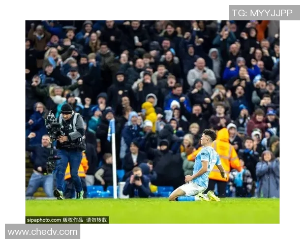 英超精彩对决巴萨5-1马竞绝杀瞬间引发转会热议